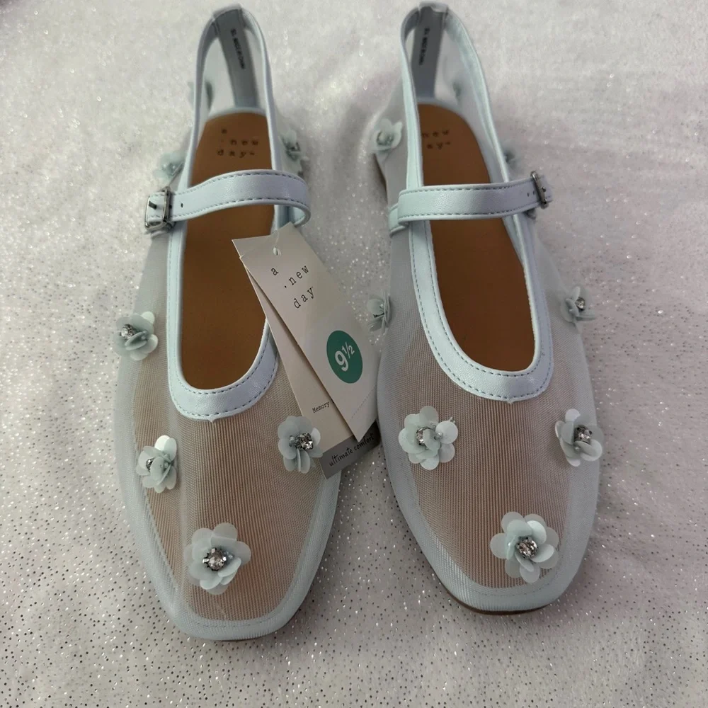A NEW DAY Women’s Light Blue Everly Floral Mary Jane Flats - Picture 2 of 9